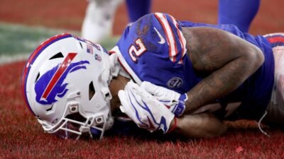 Source: Bills WR Moore day-to-day with shoulder injury