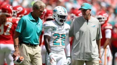 Fins on RB Achane’s knee injury: ‘Doesn’t sound very optimistic’