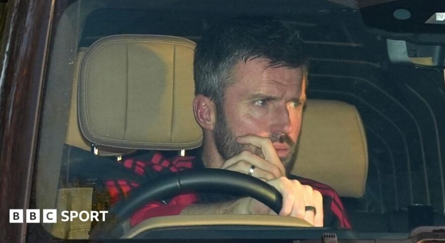 Carrick to stay in charge of Man Utd for Chelsea game
