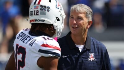 Arizona loses WR Spivey for rest of season with broken foot