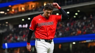 DeLauter’s costly miscue deflates Guardians’ hopes as Game 4 slips away