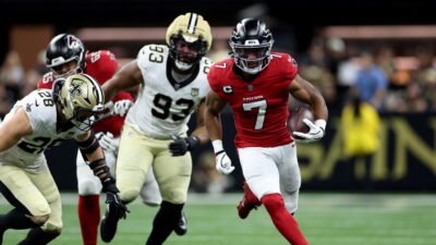 Monday Night Football: Bijan Robinson has Falcons leading 24-7 at halftime