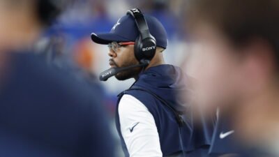 Jerry Jones expresses confidence in Christian Parker