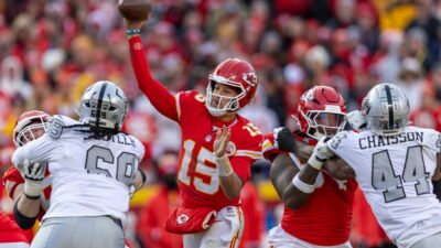 Patrick Mahomes looks to extend mastery of Raiders, AFC West