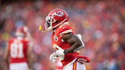 Report: Chiefs are “very interested” in a Tyreek Hill reunion